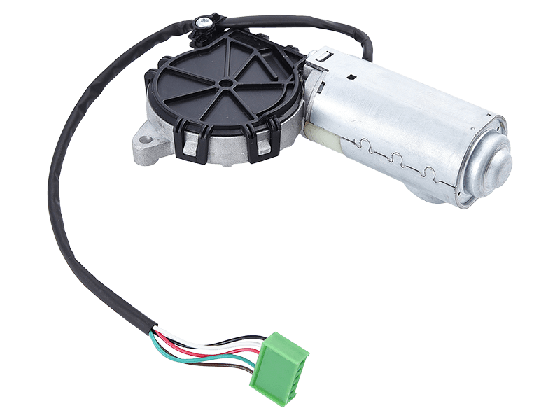 Como o motor de uma antena receptora de satélite contribui para a precisão do sinal?